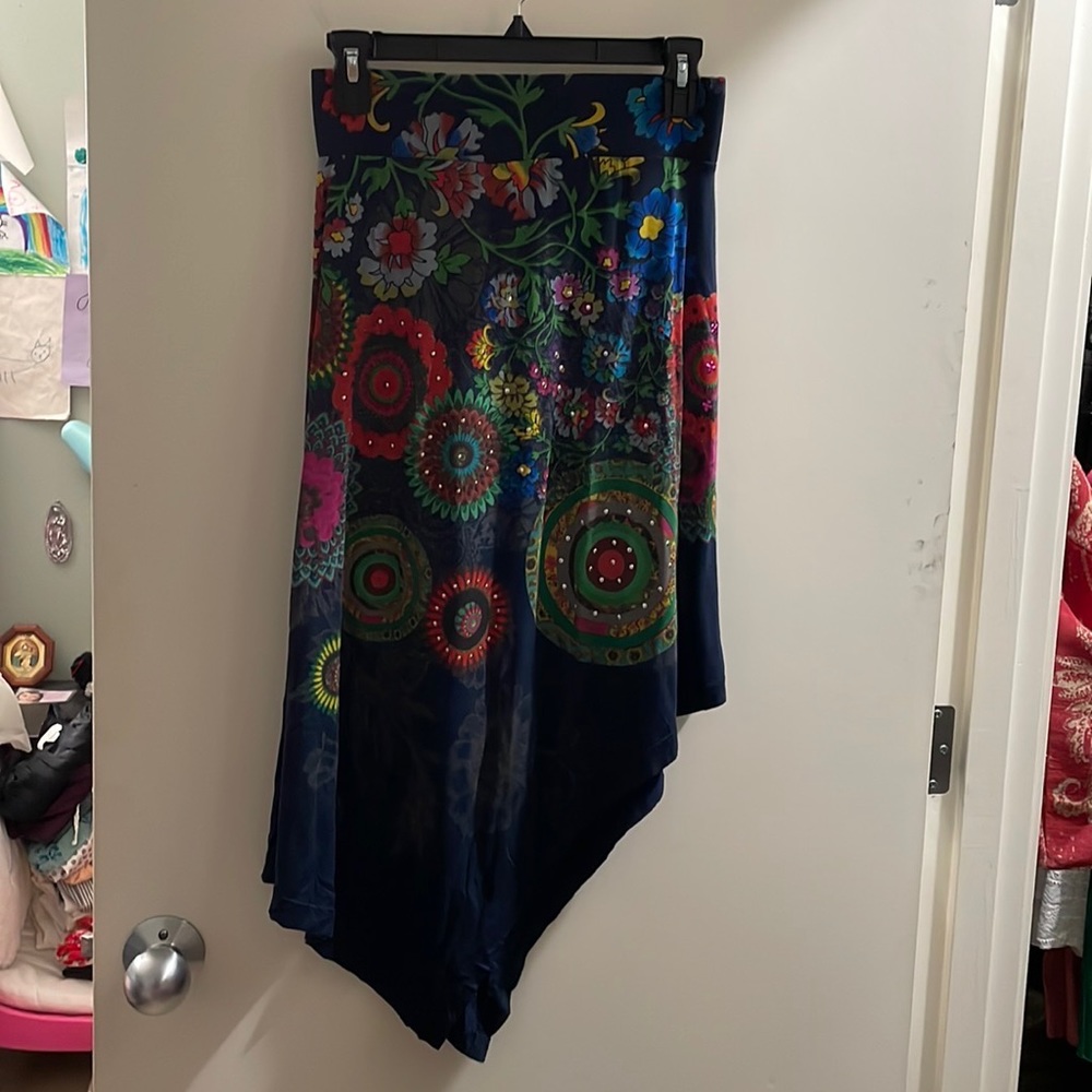 Great skirt.